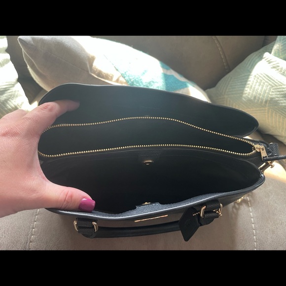 Coach Lillie Caryall - Picture 3 of 3